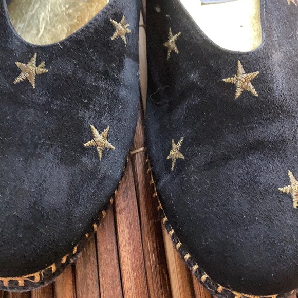 Joan & David Flats - Picture 2 of 6